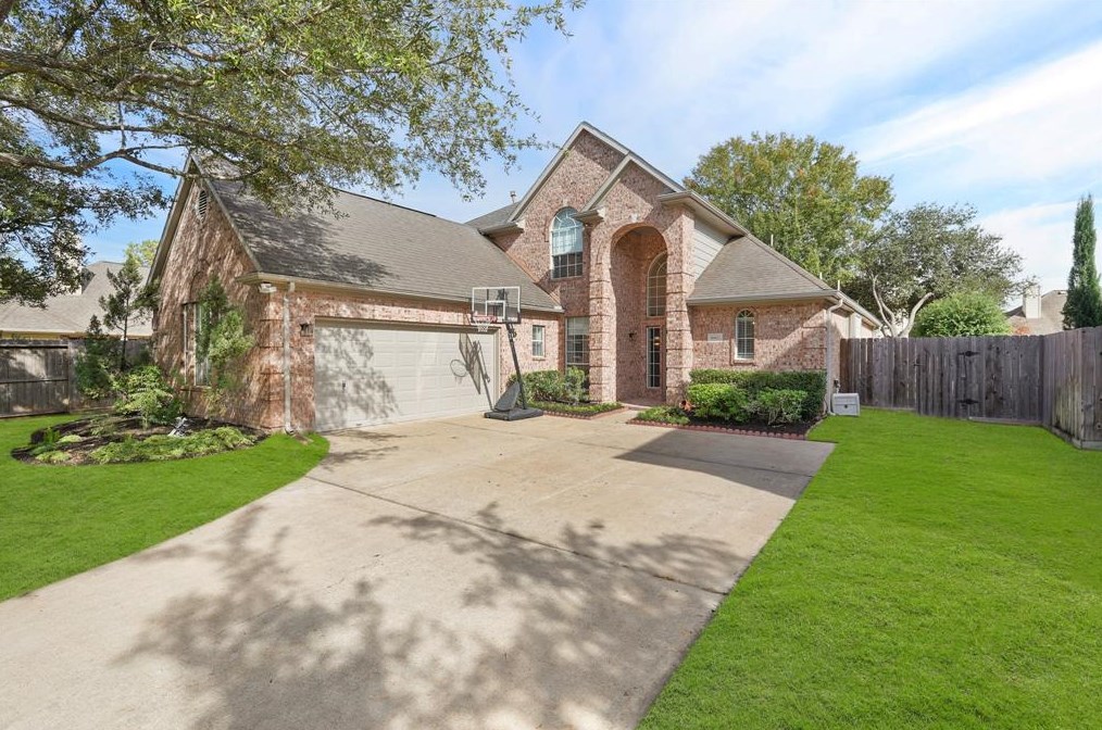 8802 Throckmorton Ln, Houston, TX 77064-8801