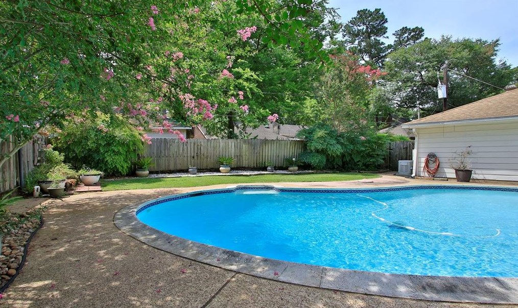 3815 Stillview Dr, Houston TX  77068-2917 exterior