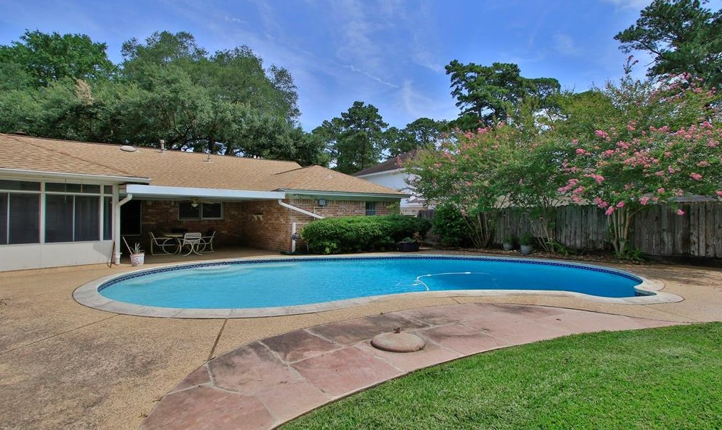 3815 Stillview Dr, Houston TX  77068-2917 exterior