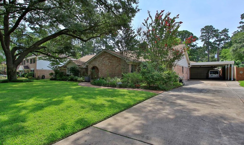 3815 Stillview Dr, Houston, TX 77068-2916