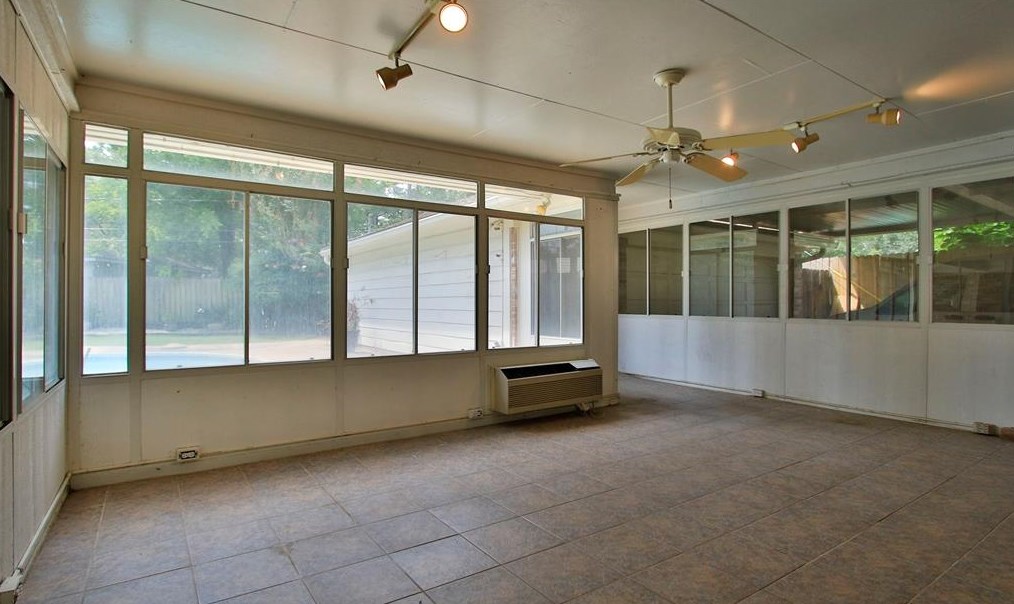 3815 Stillview Dr, Houston TX  77068-2917 exterior