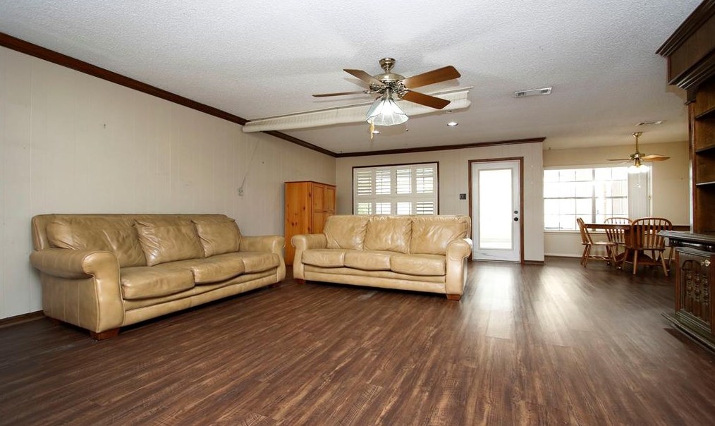 3815 Stillview Dr, Houston TX  77068-2917 exterior