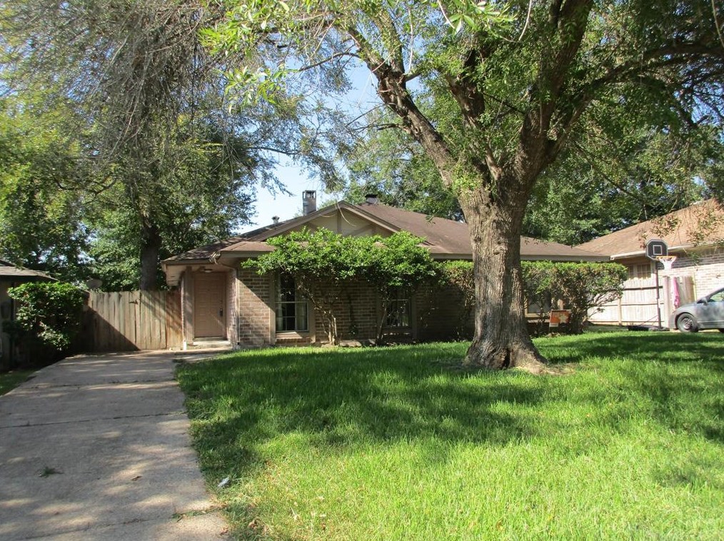 22315 Tree House Ln, Spring, TX 77373