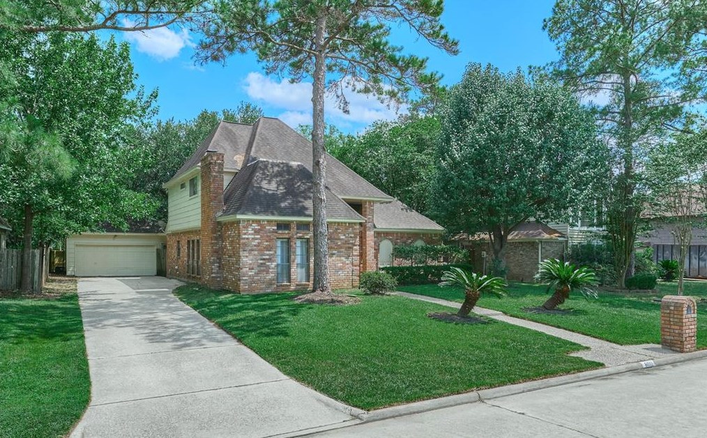 8011 Ash Valley Dr, Spring, TX 77379-6130