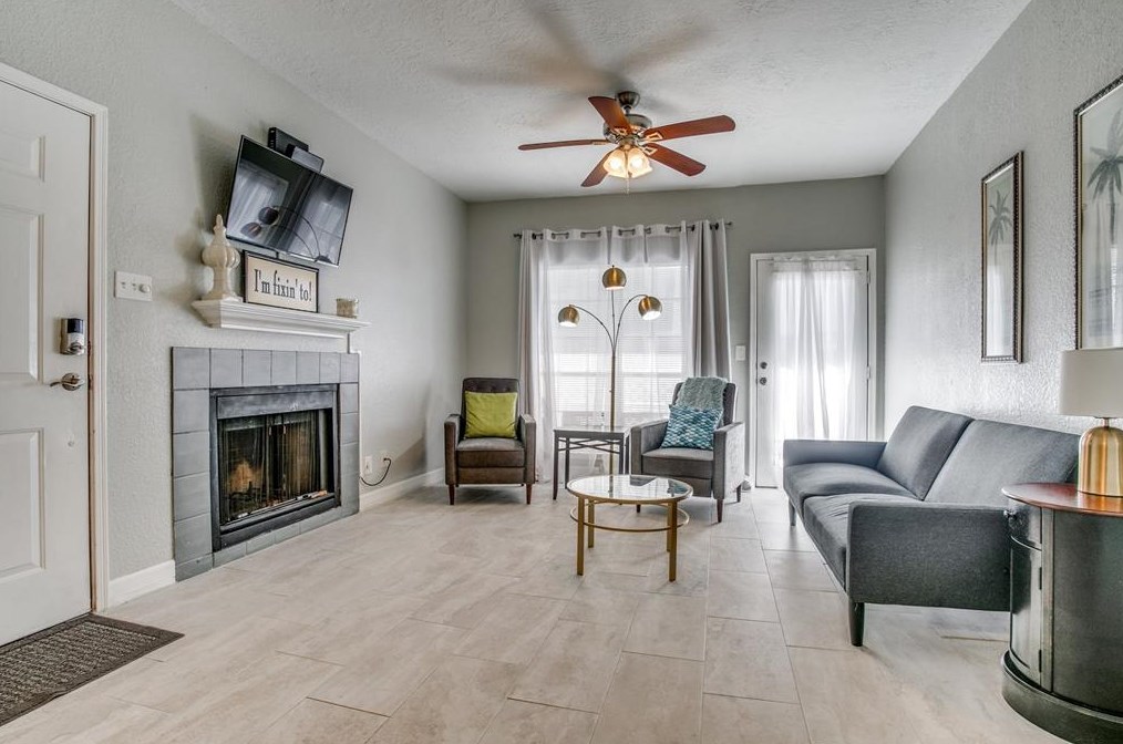 500 Ferry Rd #422d, Galveston, TX