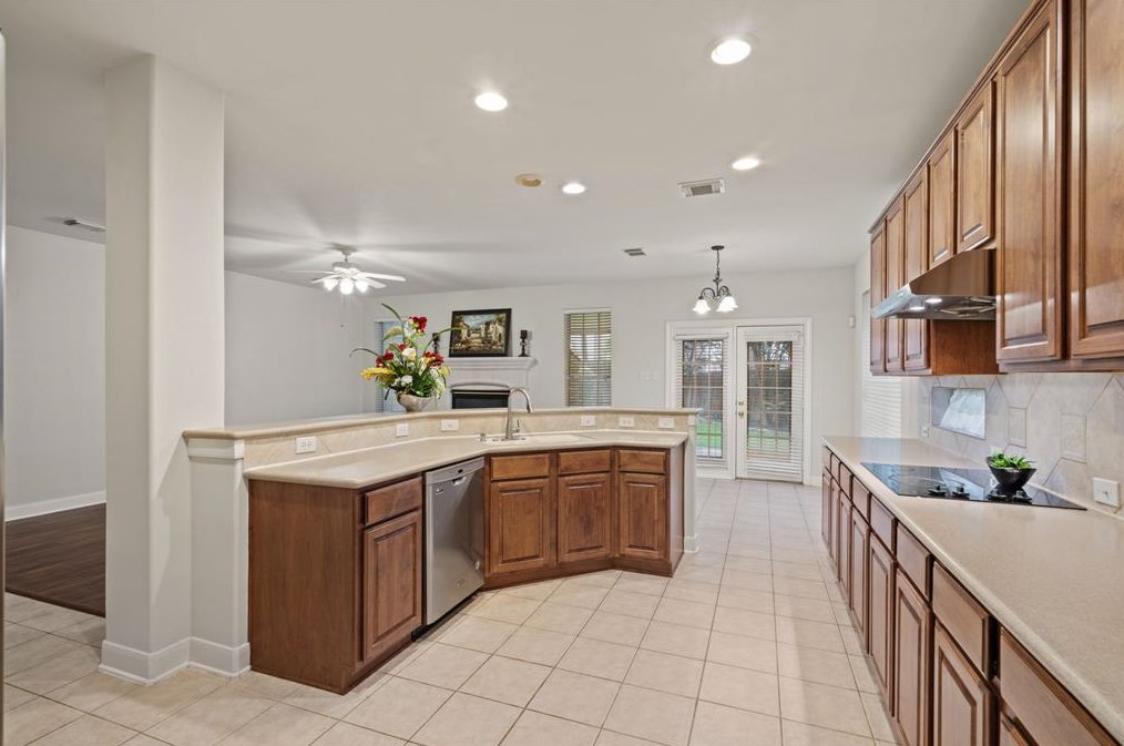 1778 Lakeside Enclave Dr, Houston TX  77077-1688 exterior