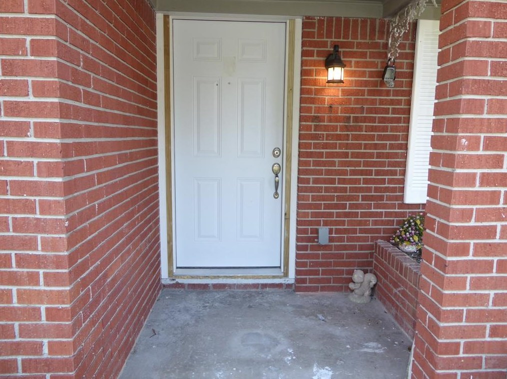 1505 Olive St, Baytown TX  77520-5731 exterior