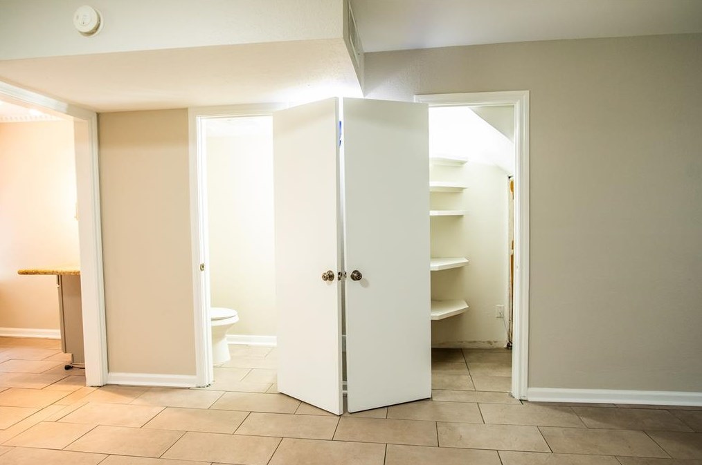 5218 Milwee St, Houston TX  77092-6685 exterior