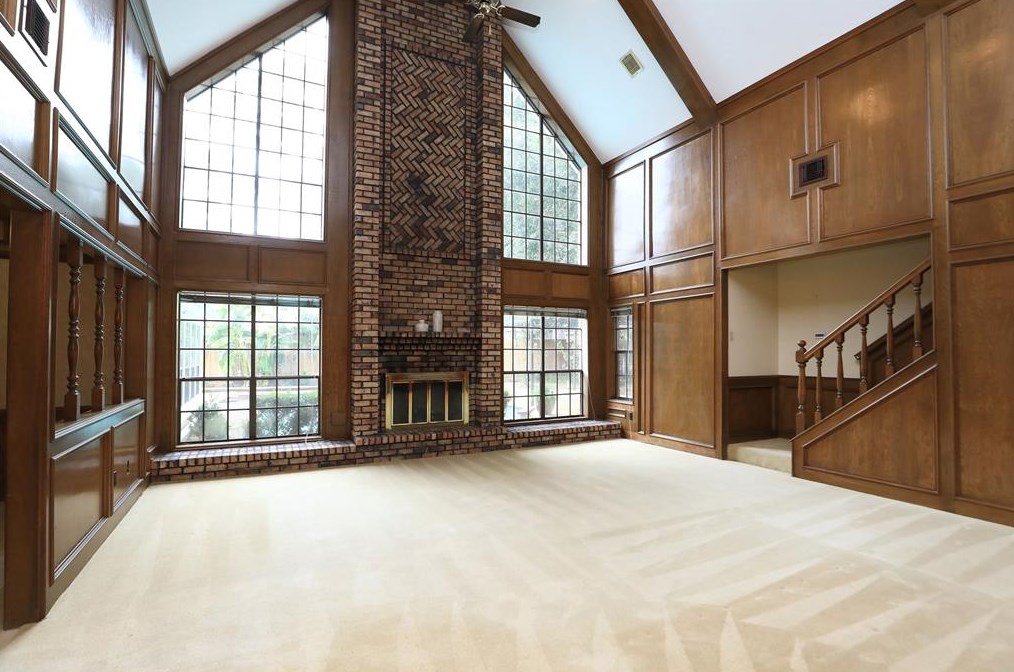 6730 Mossridge Dr, Houston TX  77069-2456 exterior