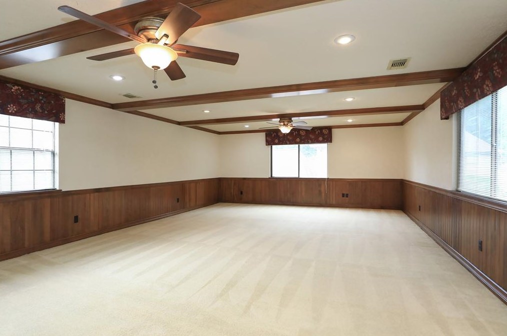 6730 Mossridge Dr, Houston TX  77069-2456 exterior