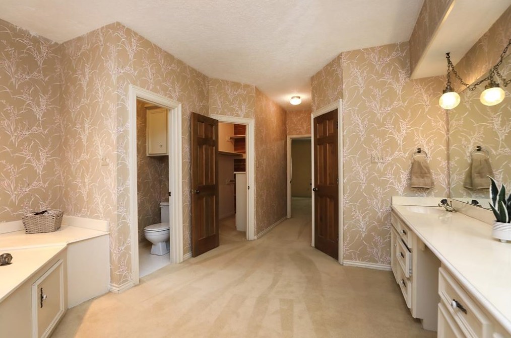 6730 Mossridge Dr, Houston TX  77069-2456 exterior