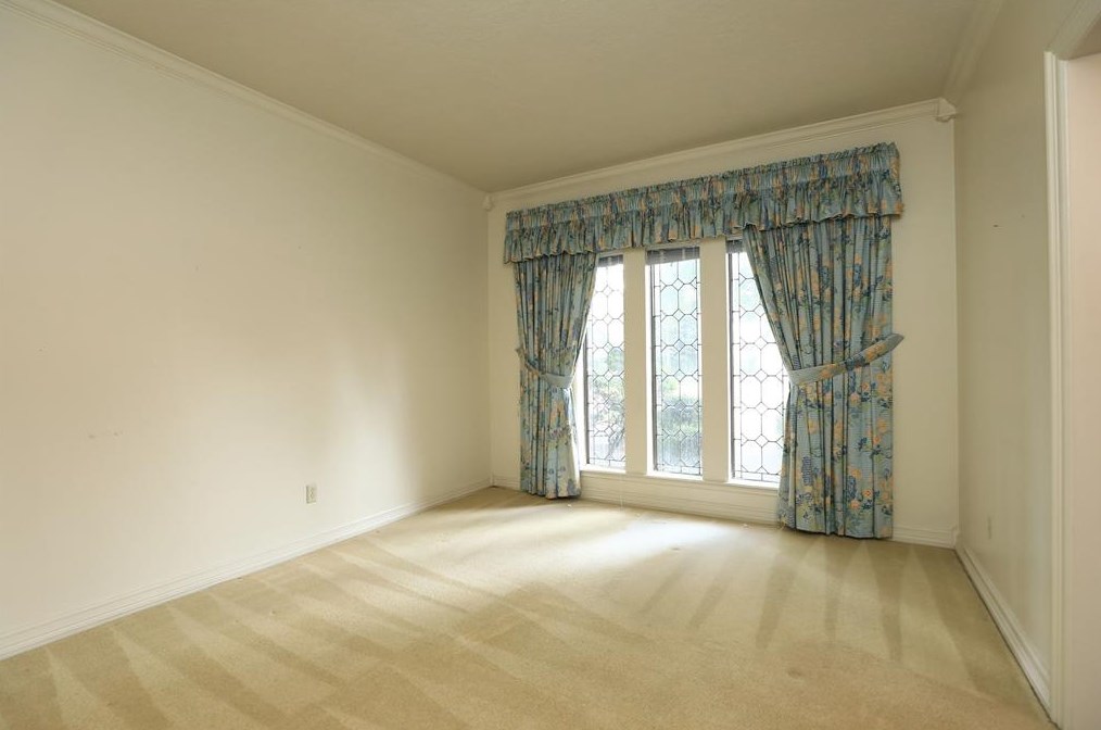 6730 Mossridge Dr, Houston TX  77069-2456 exterior