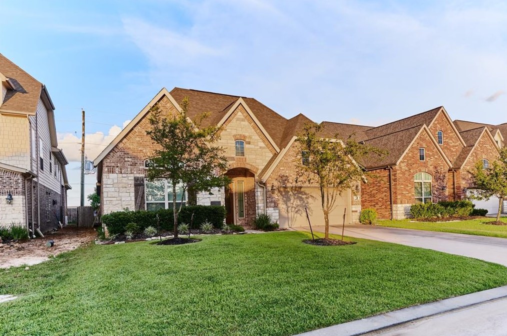 21718 Avalon Queen Dr, Spring TX  77379-5914 exterior