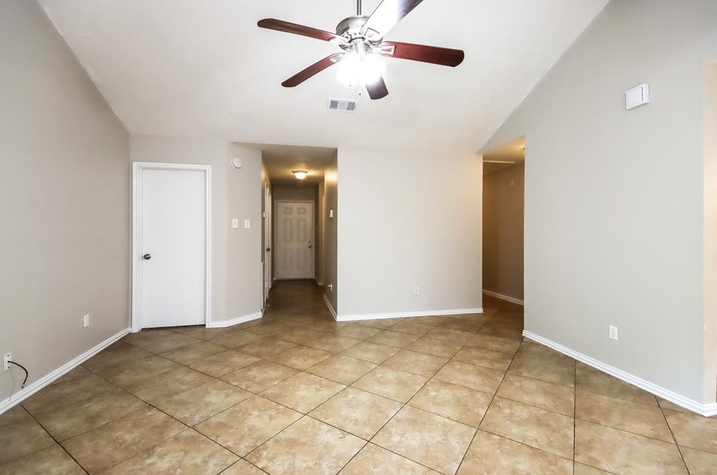 11714 Welshpool Glen Dr, Houston TX  77066-4623 exterior