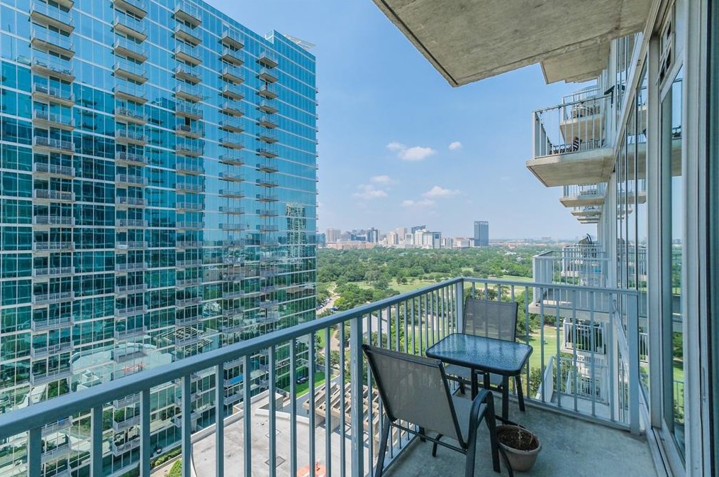 5925 Almeda Rd #11706, Houston, TX 77004