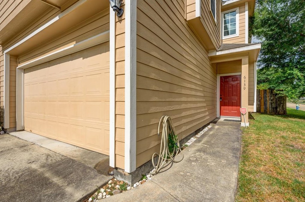 6139 Yorkglen Manor Ln, Houston, TX 77084