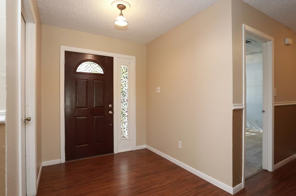 9634 Magnolia Ridge Dr, Houston, TX 77070