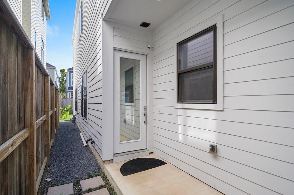 4123 Eigel St, Houston, TX 77007-3517