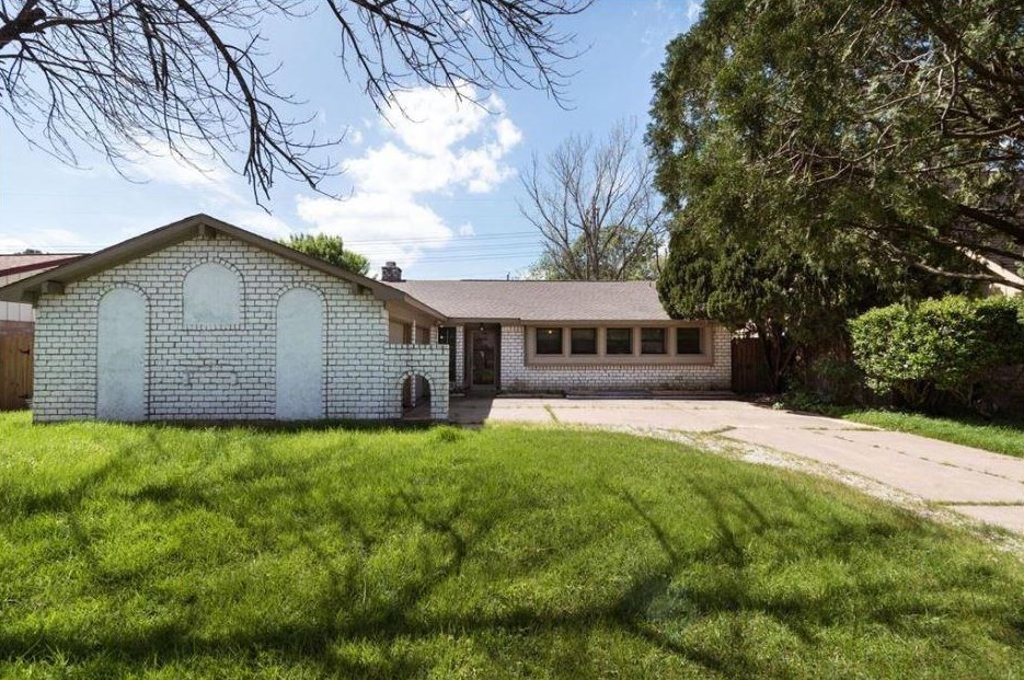 12203 Pine Knoll Dr, Houston TX  77099-2411 exterior