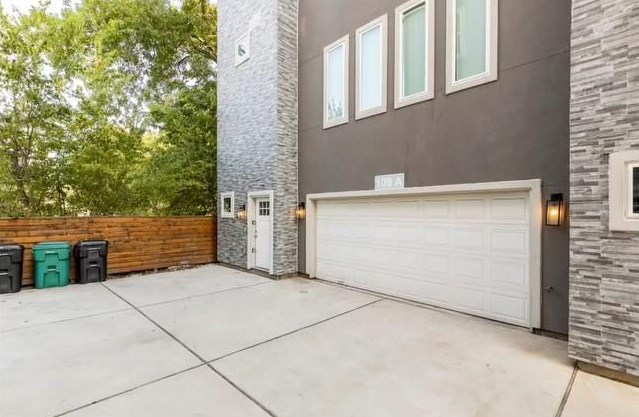 109 Nagle St, Houston, TX 77003-2337