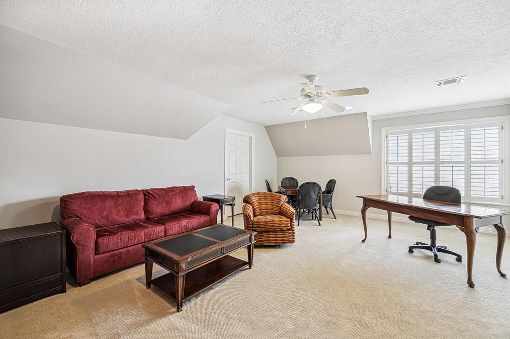 1327 Winrock Blvd, Houston TX  77057-4010 exterior