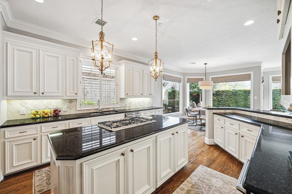 1327 Winrock Blvd, Houston TX  77057-4010 exterior
