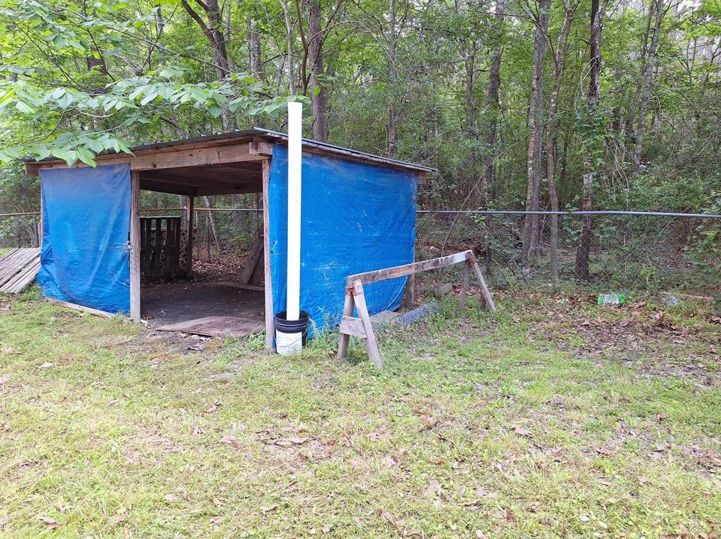 144 Harry, Livingston TX  77351-7108 exterior