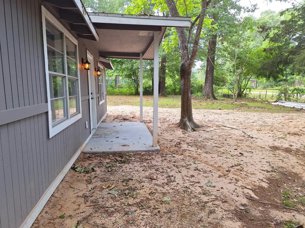 144 Harry, Livingston TX  77351-7108 exterior