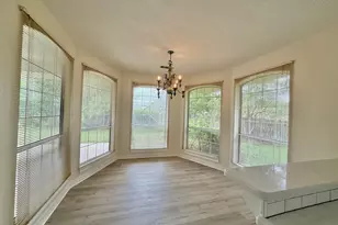 302 Buckingham Dr, Port Neches, TX 77651 - Photo 14