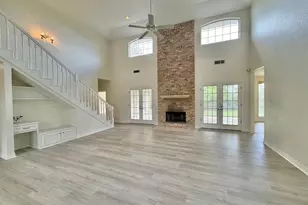 302 Buckingham Dr, Port Neches, TX 77651 - Photo 8