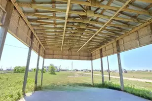 900 Mariner St, Sargent, TX 77414 - Photo 18