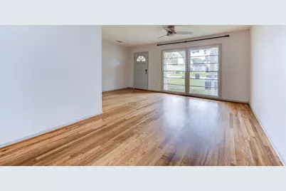 4018 Woodshire Street, Houston, TX 77025 - Photo 4