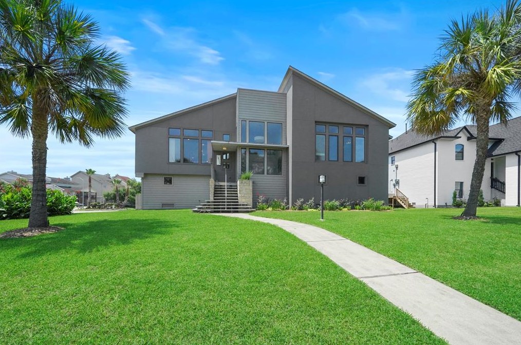 18734 Prince William Ln, Houston, TX 77058-4227