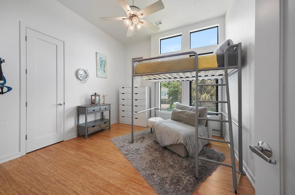 18734 Prince William Ln, Houston TX  77058-4227 exterior