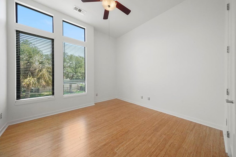 18734 Prince William Ln, Houston TX  77058-4227 exterior
