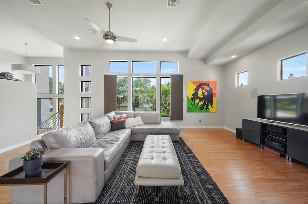 18734 Prince William Ln, Houston TX  77058-4227 exterior