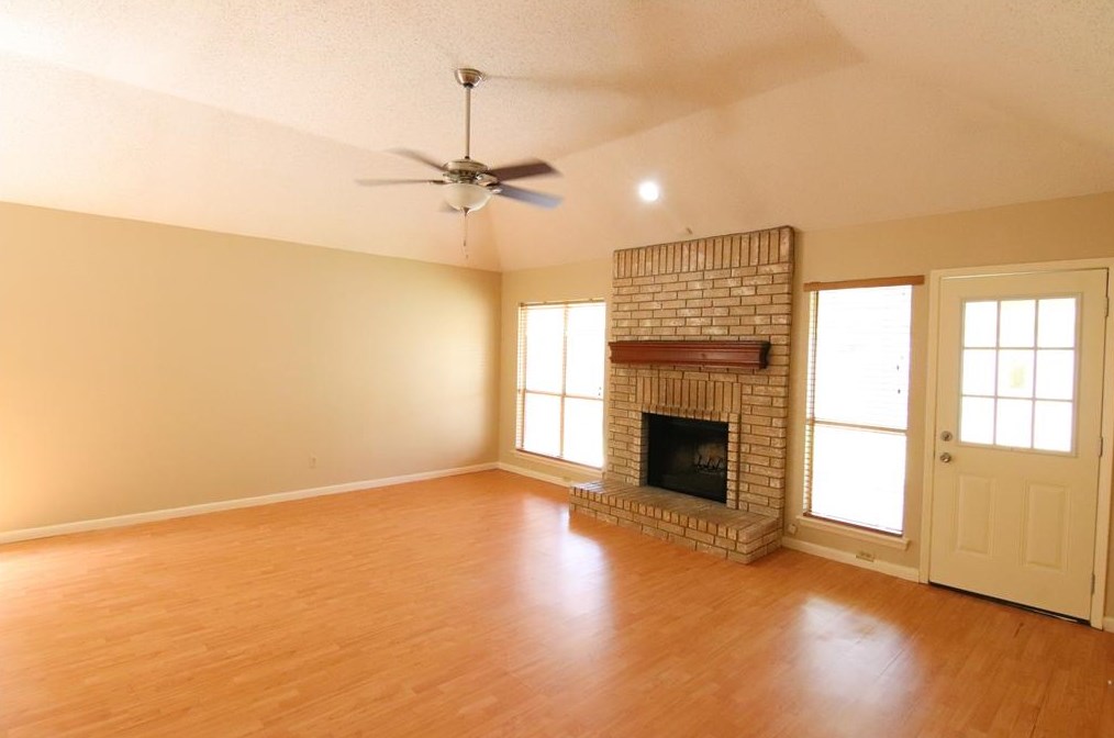 3118 Settlers Way Blvd, Sugar Land TX  77479-1885 exterior