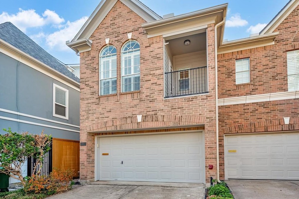 3613 Clay St, Houston, TX 77019-3705