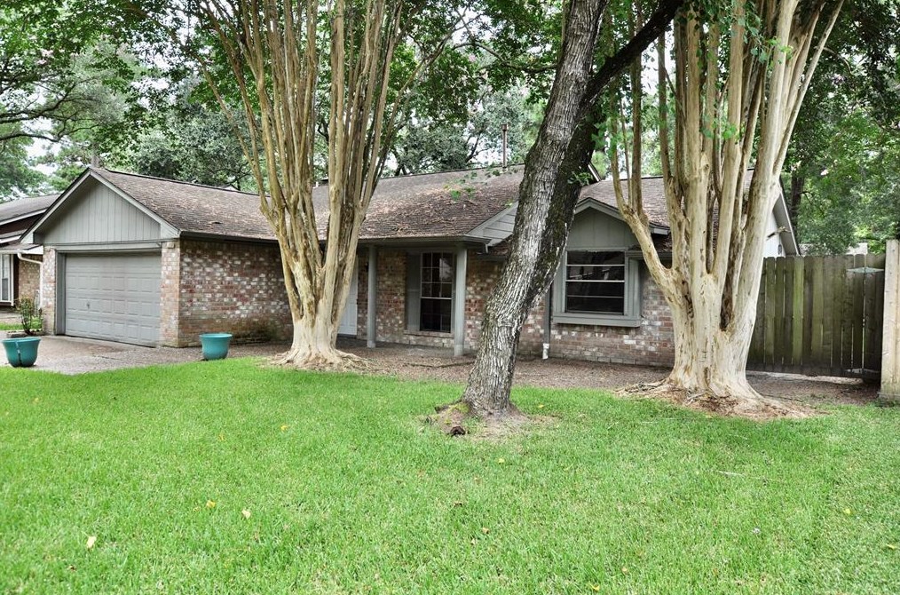 2042 Lake Creek Dr, Humble, TX 77339