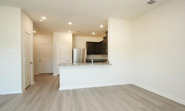 572 Solomon Ln, Pattison, TX 77423