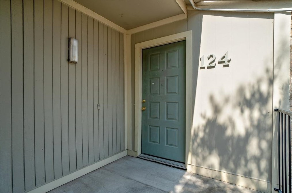8100 Cambridge St #124, Houston, TX 77054