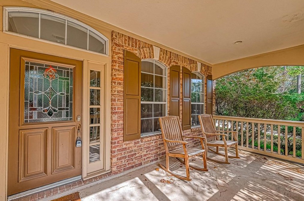 10 Altwood Cir, Spring TX  77382-2604 exterior