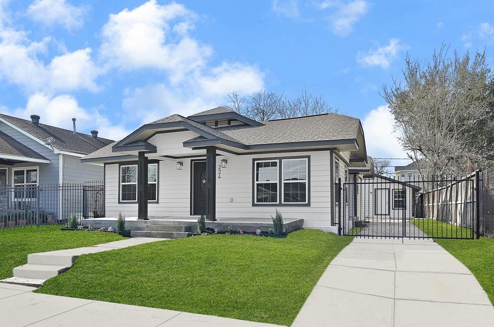 224 Everton St, Houston TX  77003-2504 exterior
