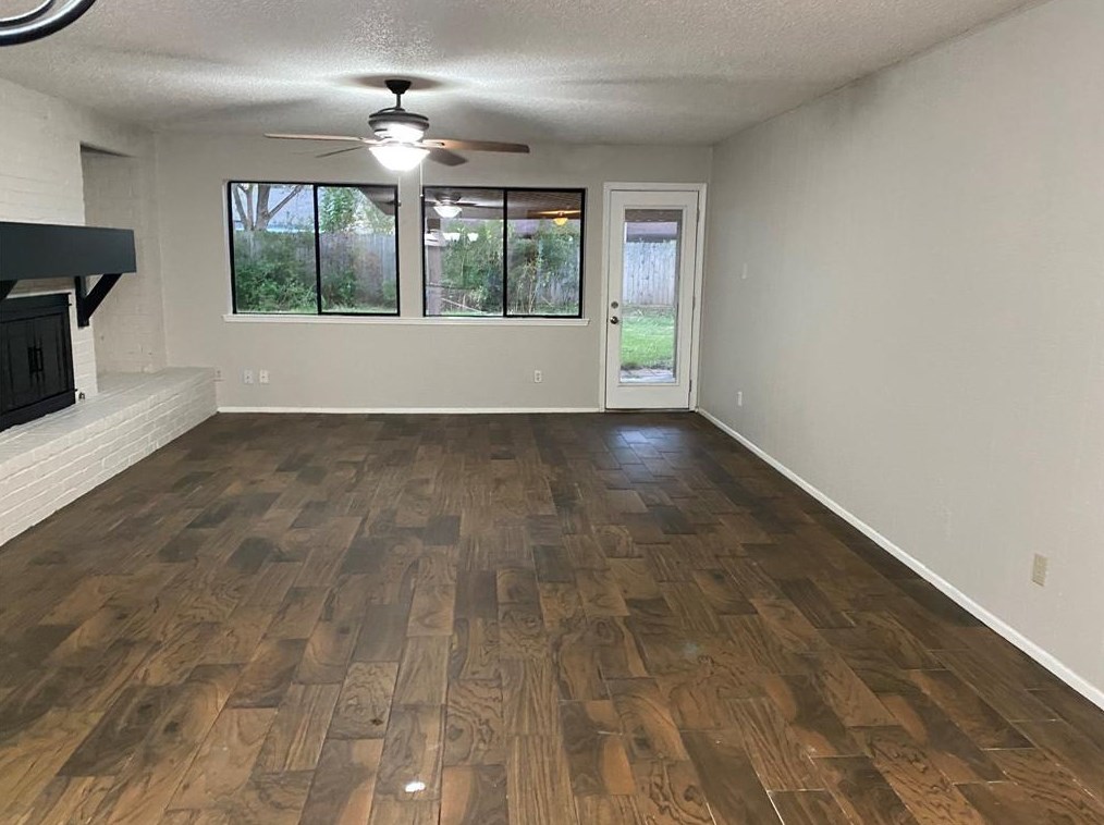 16327 Cavendish Dr, Houston TX  77059-4710 exterior