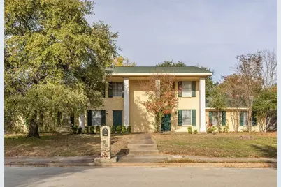 1805 Briar Oaks Drive, Bryan, TX 77802 - Photo 2
