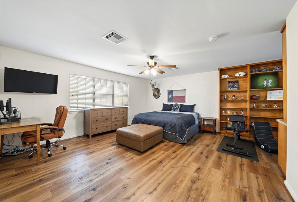 6610 Country Ln, Richmond TX 77406-7734 exterior