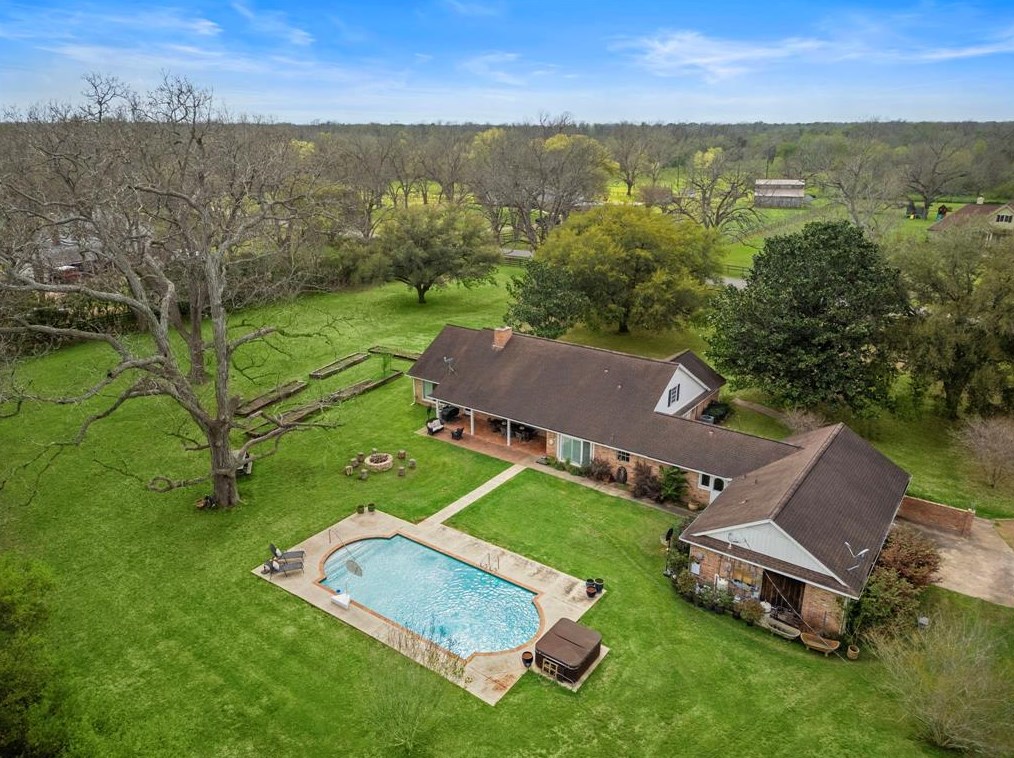 6610 Country Ln, Richmond TX 77406-7734 exterior