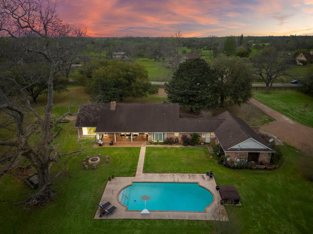 6610 Country Ln, Richmond TX 77406-7734 exterior