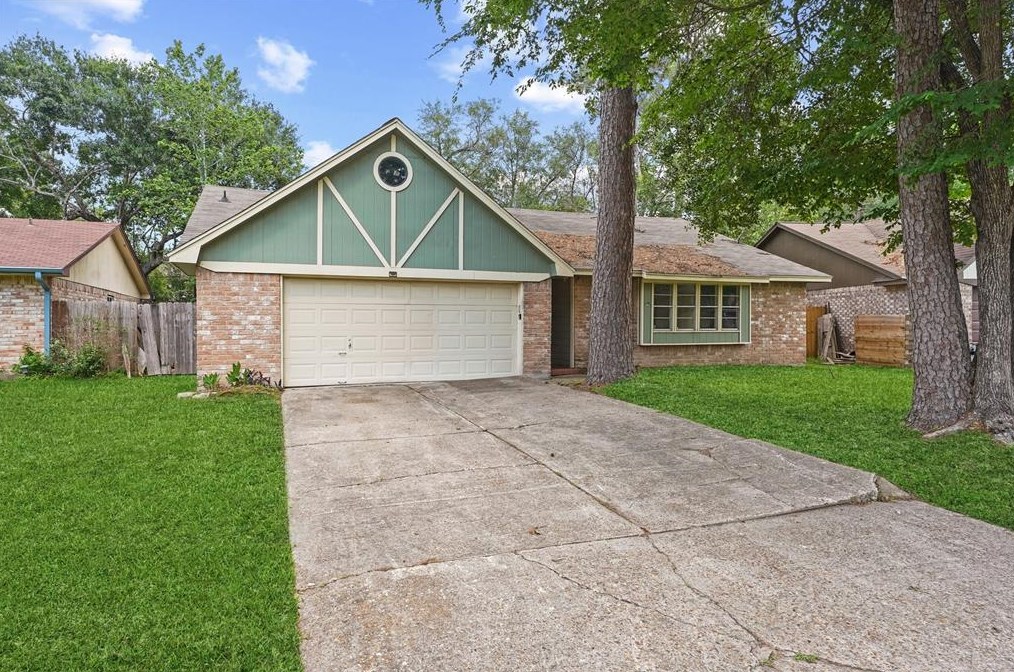23106 Goodfellow Dr, Spring, TX 77373-6936