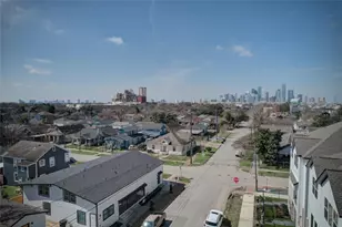 201 Eastwood St #S2, Houston, TX 77011 - Photo 10